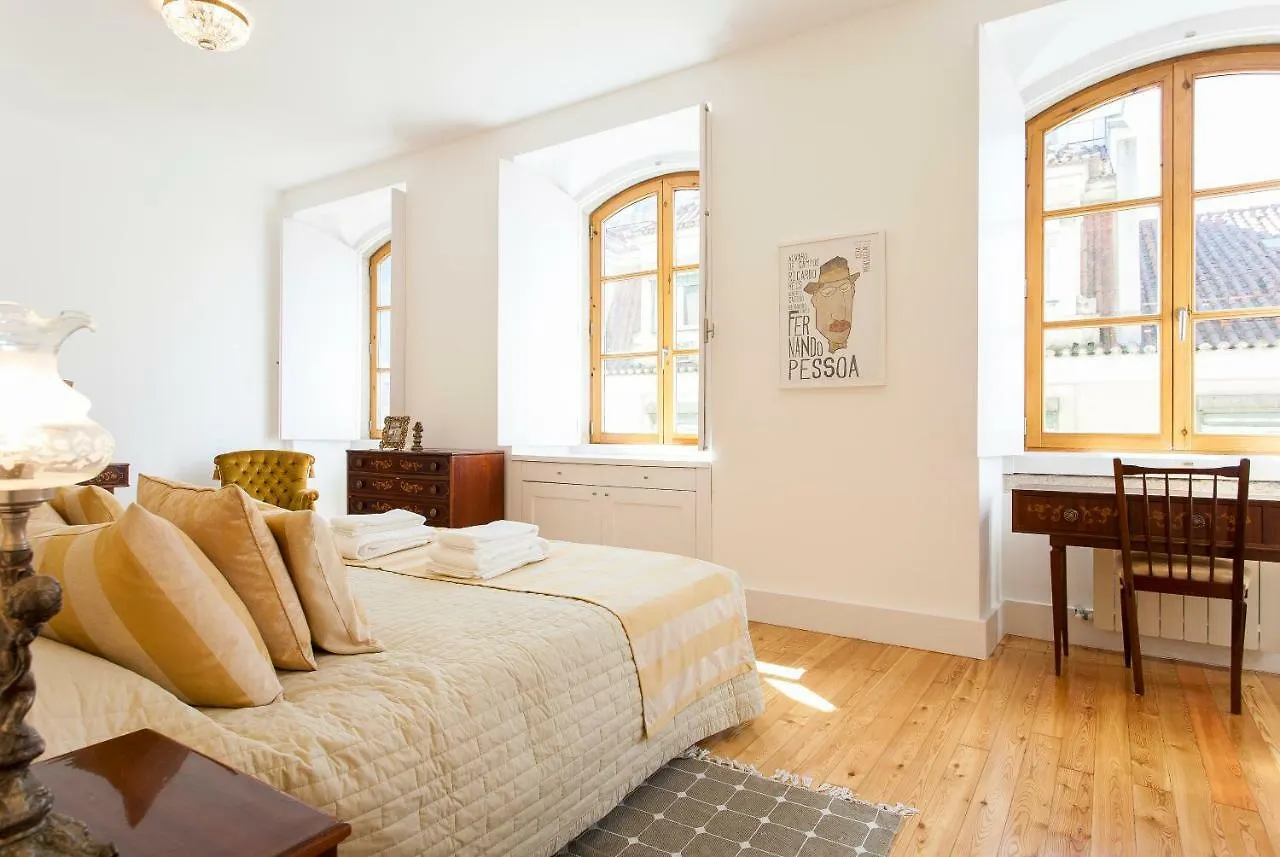 Chiado 4-Bedroom Flat Lisboa Apartmán