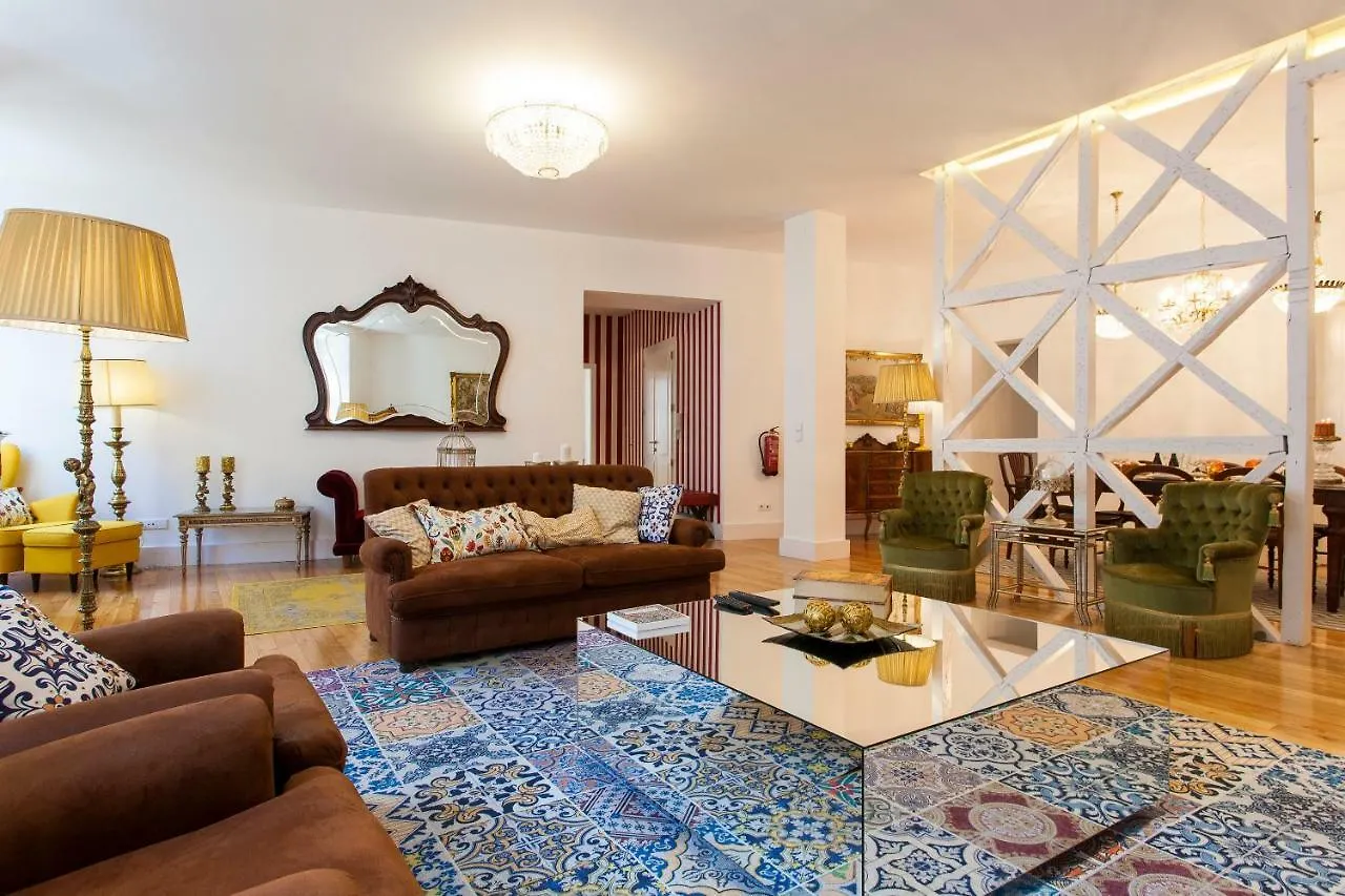 Chiado 4-Bedroom Flat Lisboa