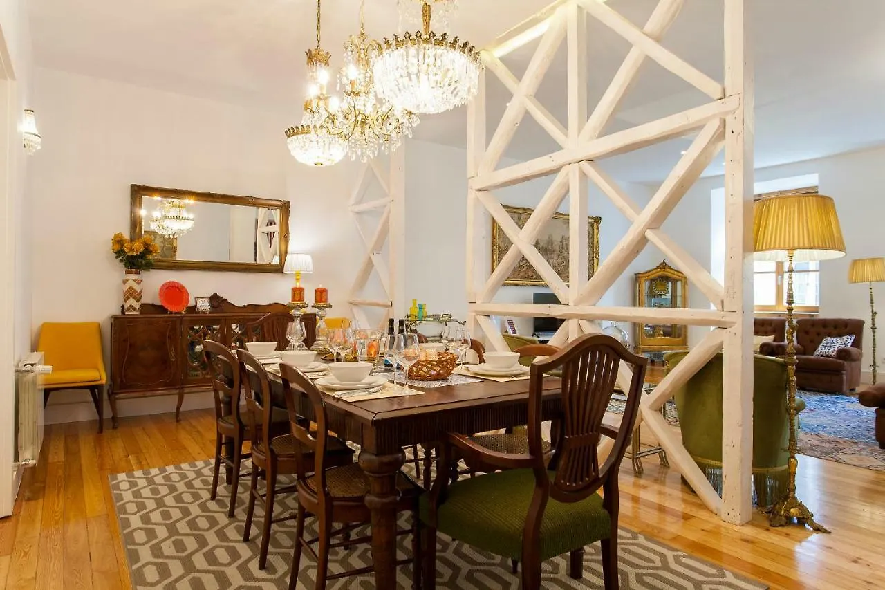 Chiado 4-Bedroom Flat Lisbon