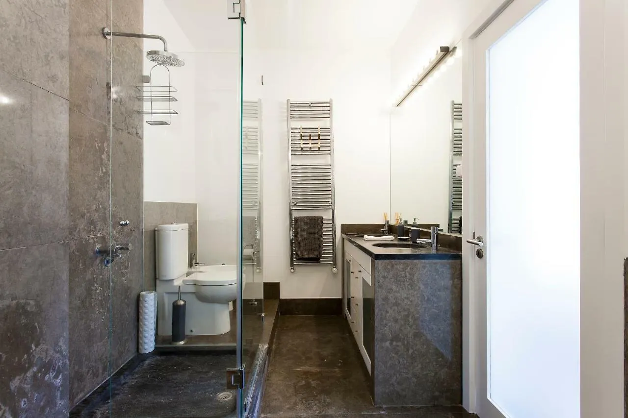 Chiado 4-Bedroom Flat Lisbon Apartment